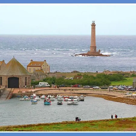 Le Repaire & La Hague *