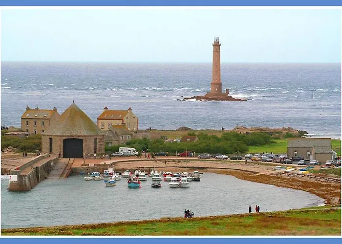 Le Repaire & La Hague *